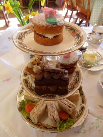 oak tree farm |oak leaf tea room gallery image 5
