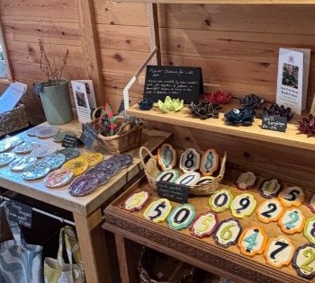 Shop, arts and crafts